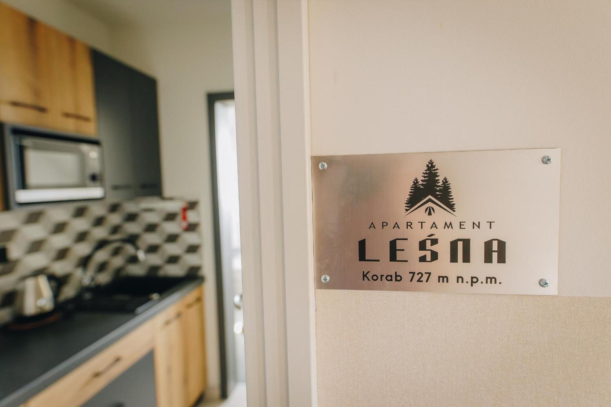Lesna Apartment *