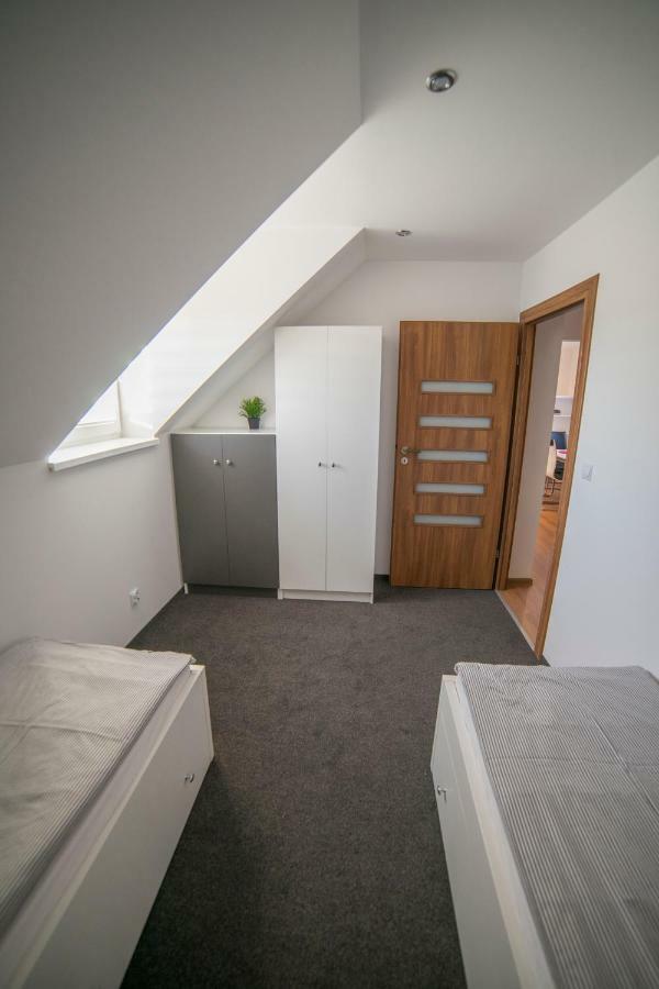 Lesna Apartment *